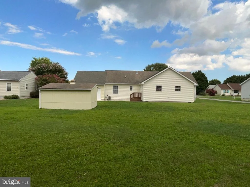Photo of 28 CIRCLE DRIVE W