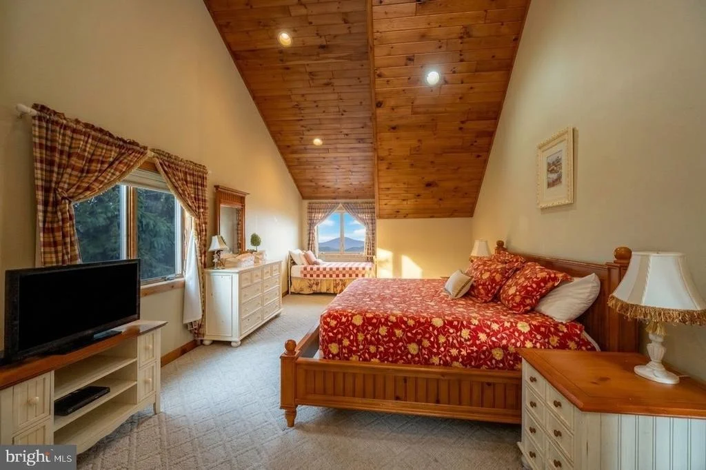 Photo of 110 HIGHLINE DRIVE