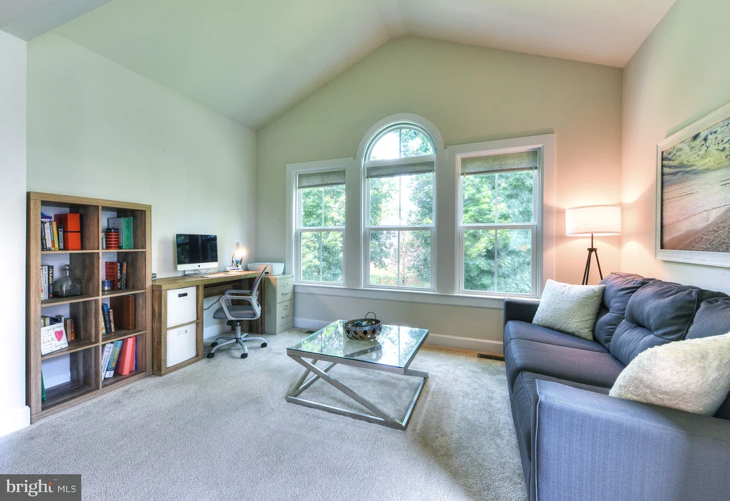 Photo of 33512 AUBURN DRIVE