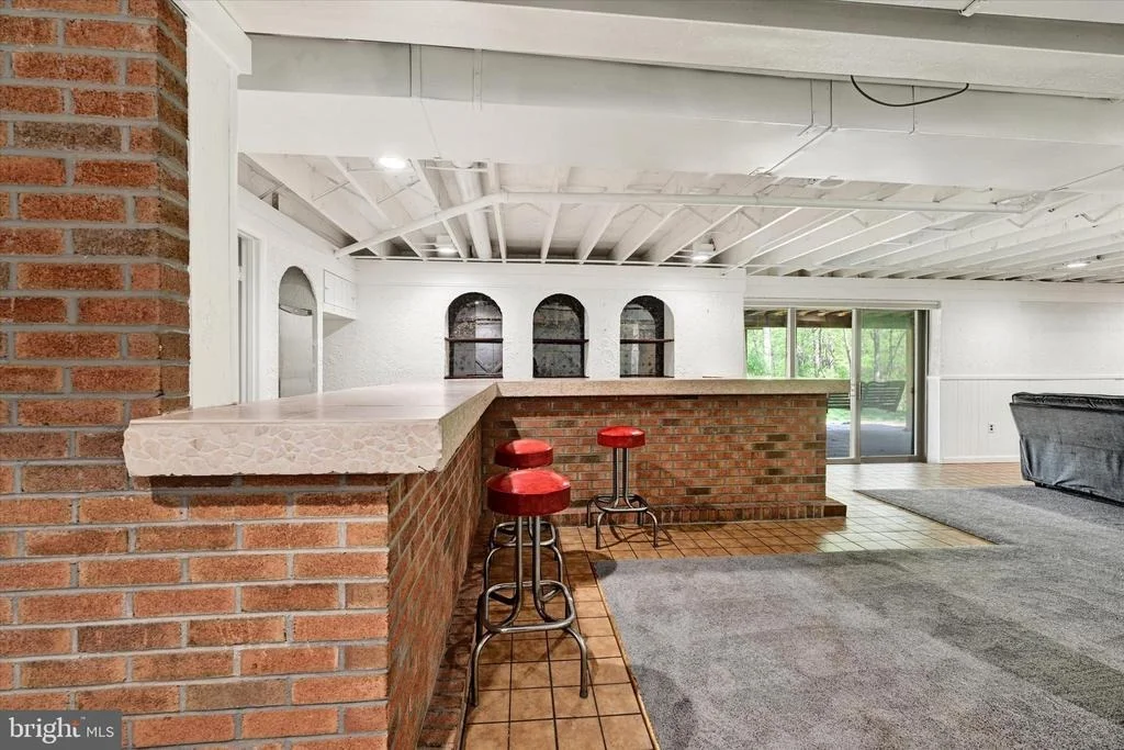 Photo of 6 DREW COURT