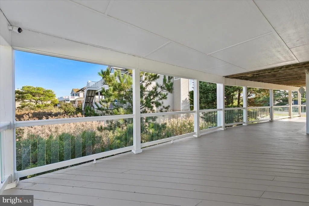 Photo of 36764 BAYSIDE DRIVE