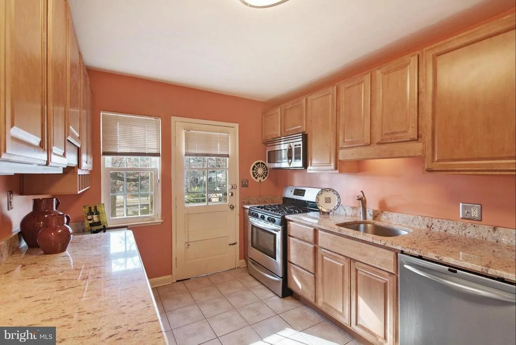 Photo of 3900 DEEPWOOD ROAD