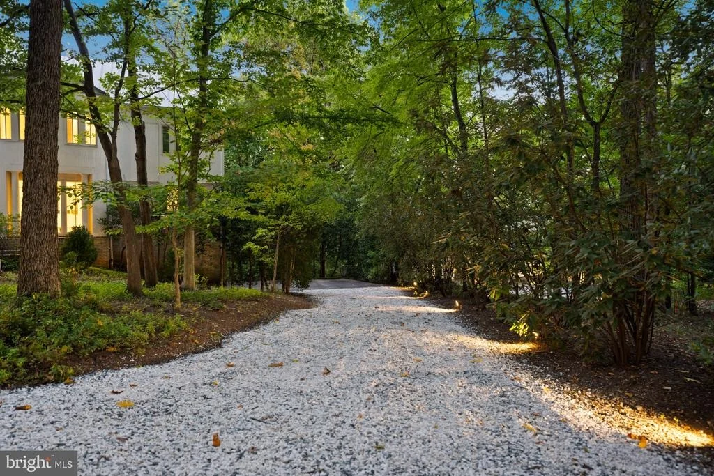 Photo of 1345 POTOMAC SCHOOL ROAD