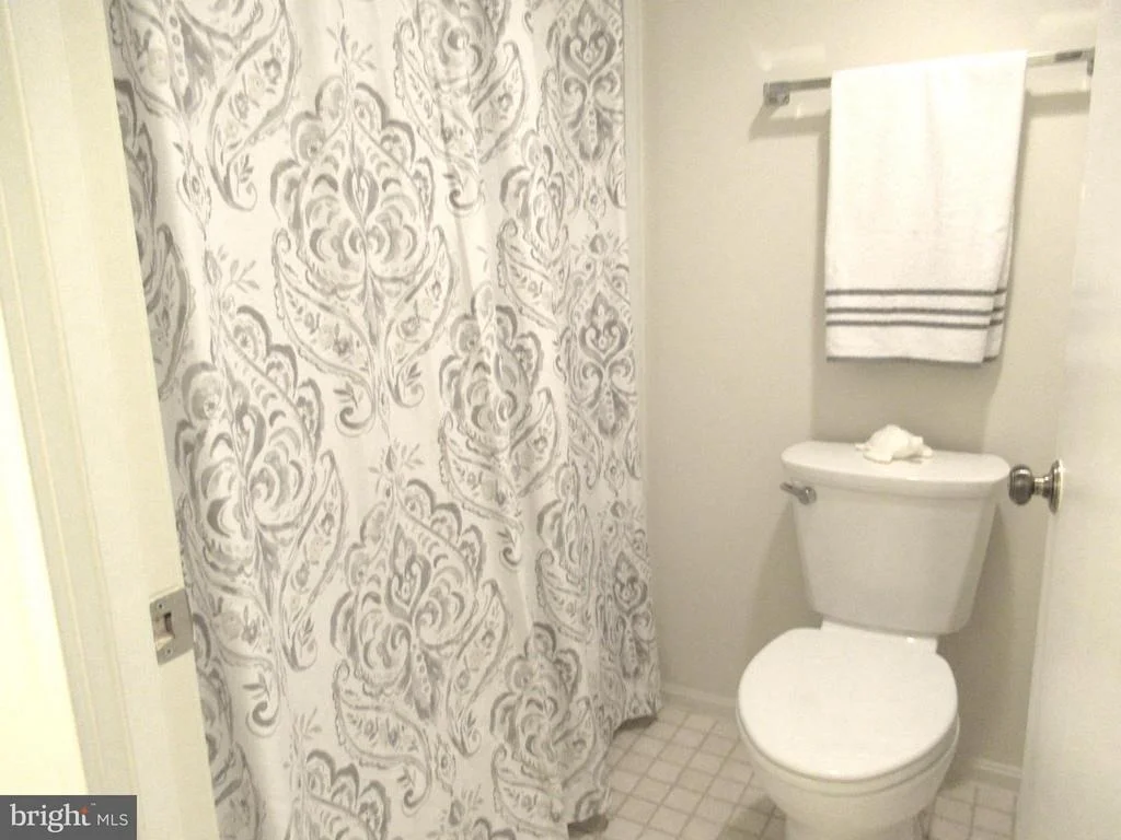 Photo of Unit 1422 at 15101 INTERLACHEN DRIVE