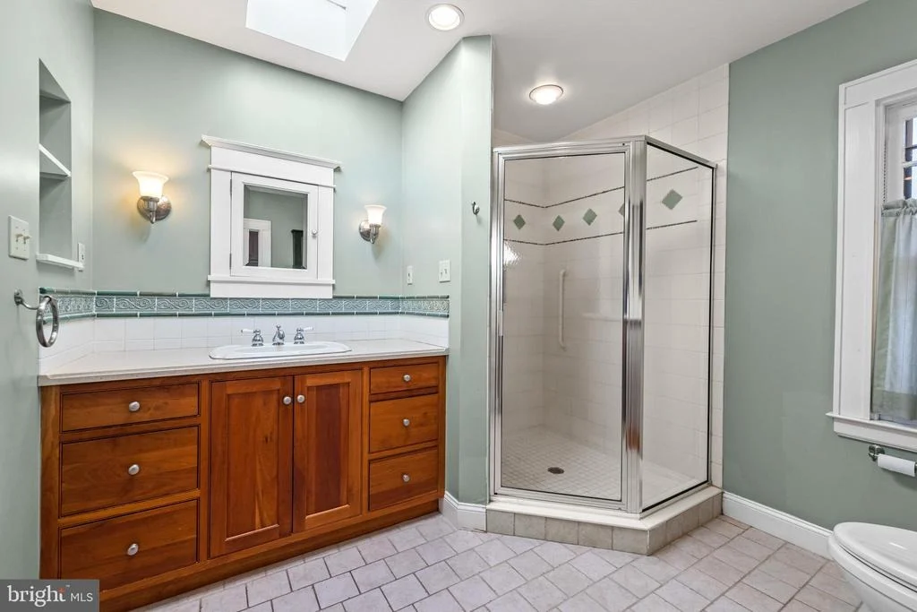 Photo of 225 HAWTHORNE ROAD