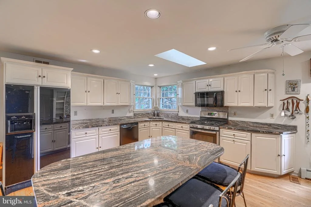 Photo of 16331 MARKOE