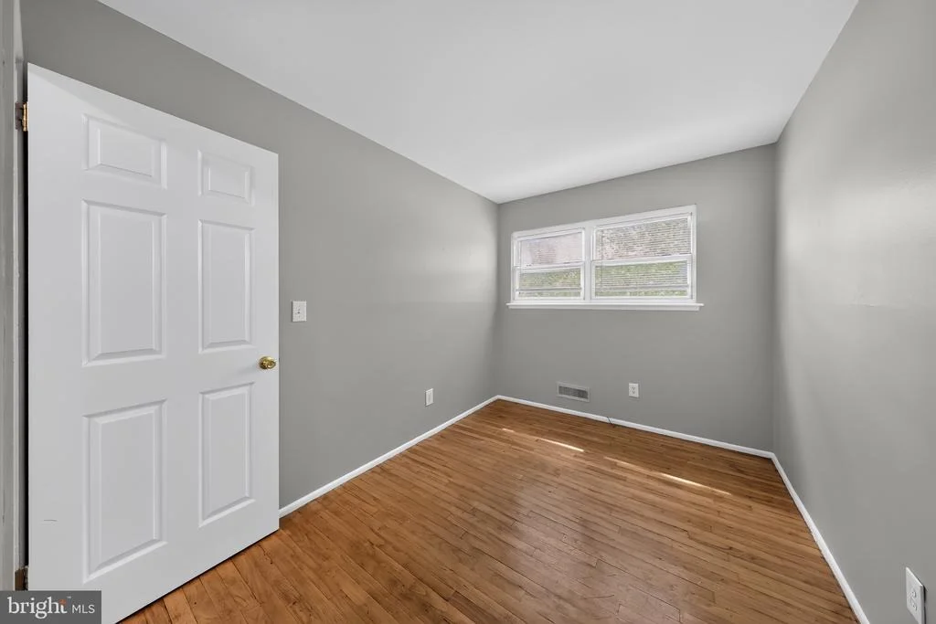 Photo of 714 S HARMONY ROAD