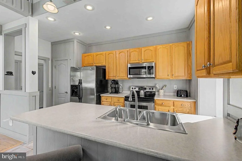 Photo of 296 LAKE POINTE DRIVE