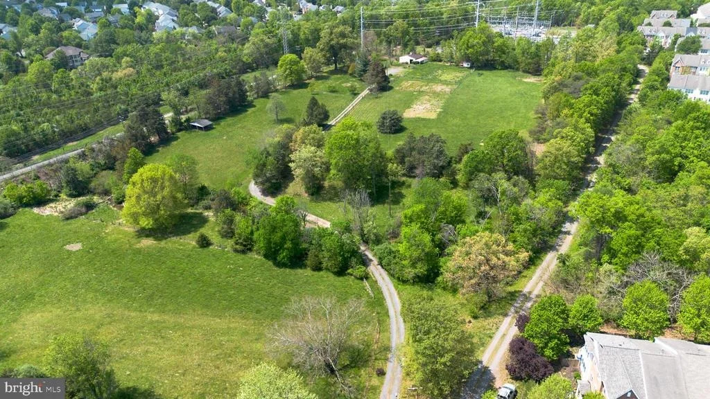 Photo of 43537 GRAVES LANE
