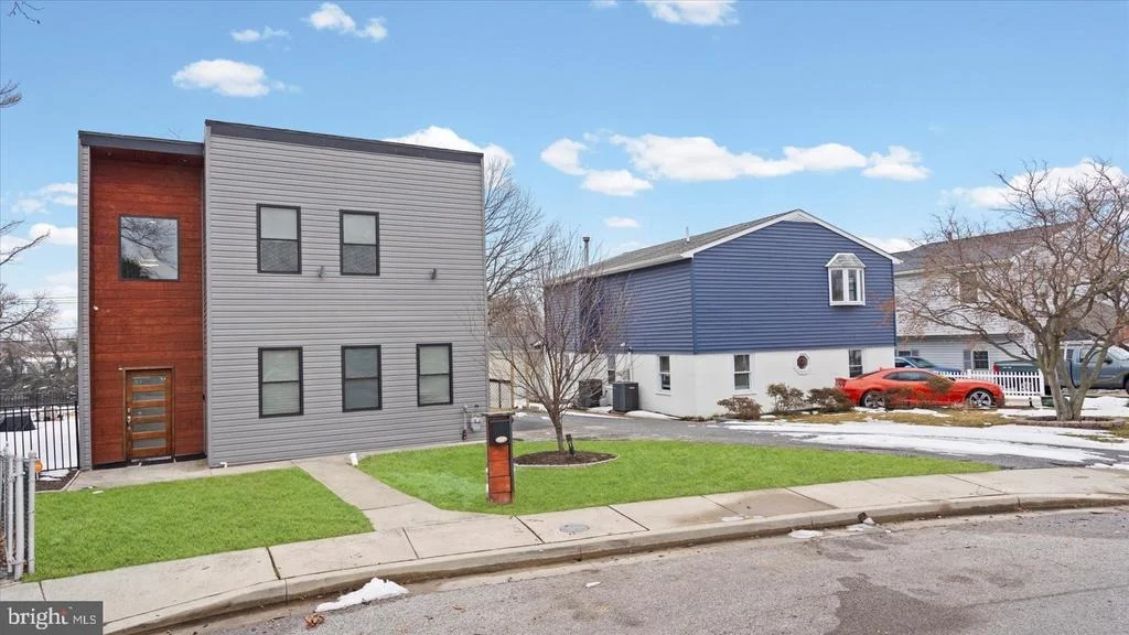 Photo of 3145 BAYBRIAR ROAD