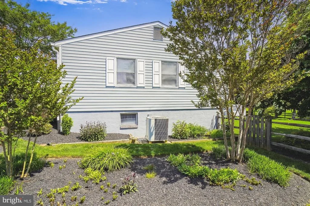 Photo of 24824 SHOWBARN CIRCLE