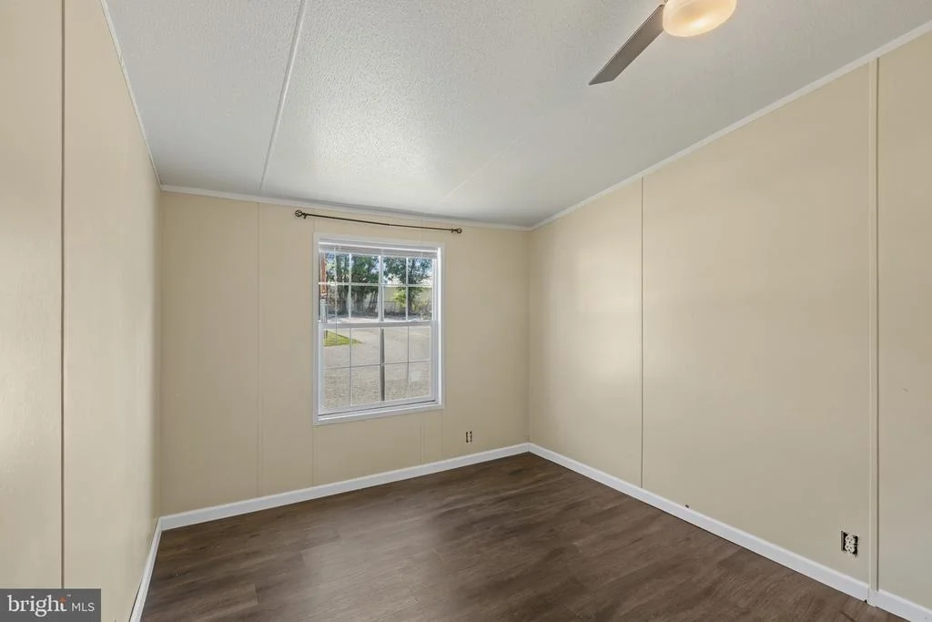 Photo of 43 MIDWAY AVENUE