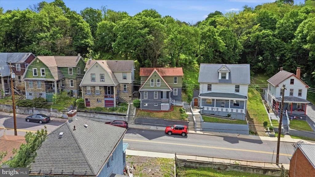 Photo of 449 BALTIMORE AVENUE