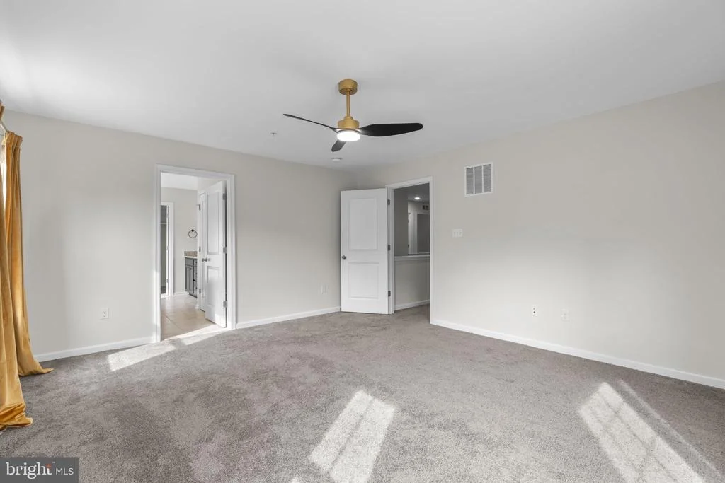 Photo of 9318 SYDNEY WAY