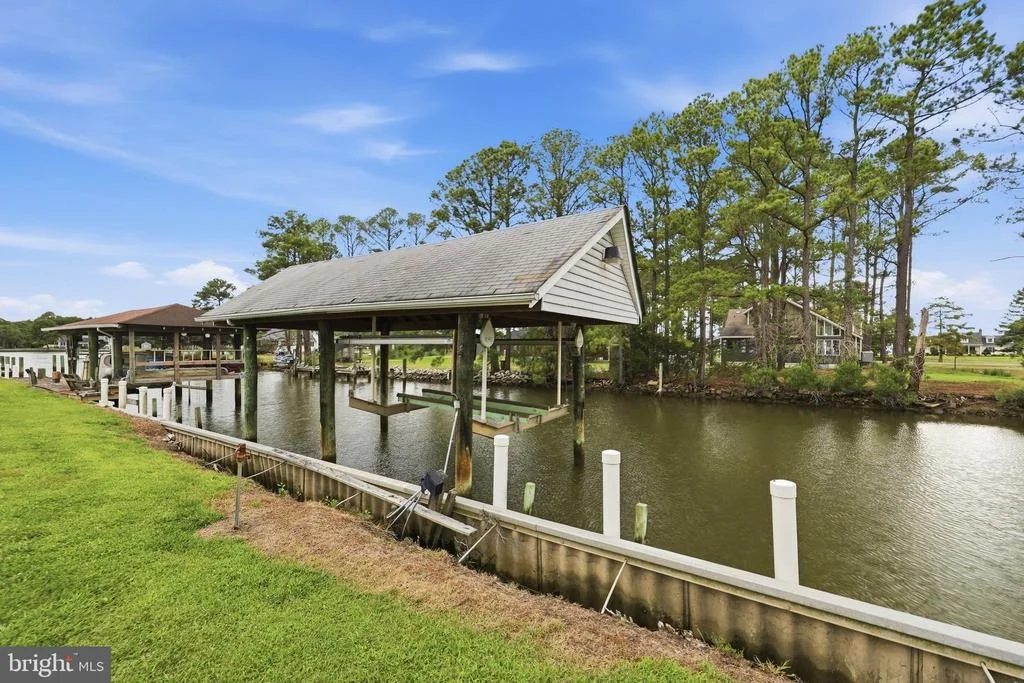 Photo of 5194 DEBRA ROAD