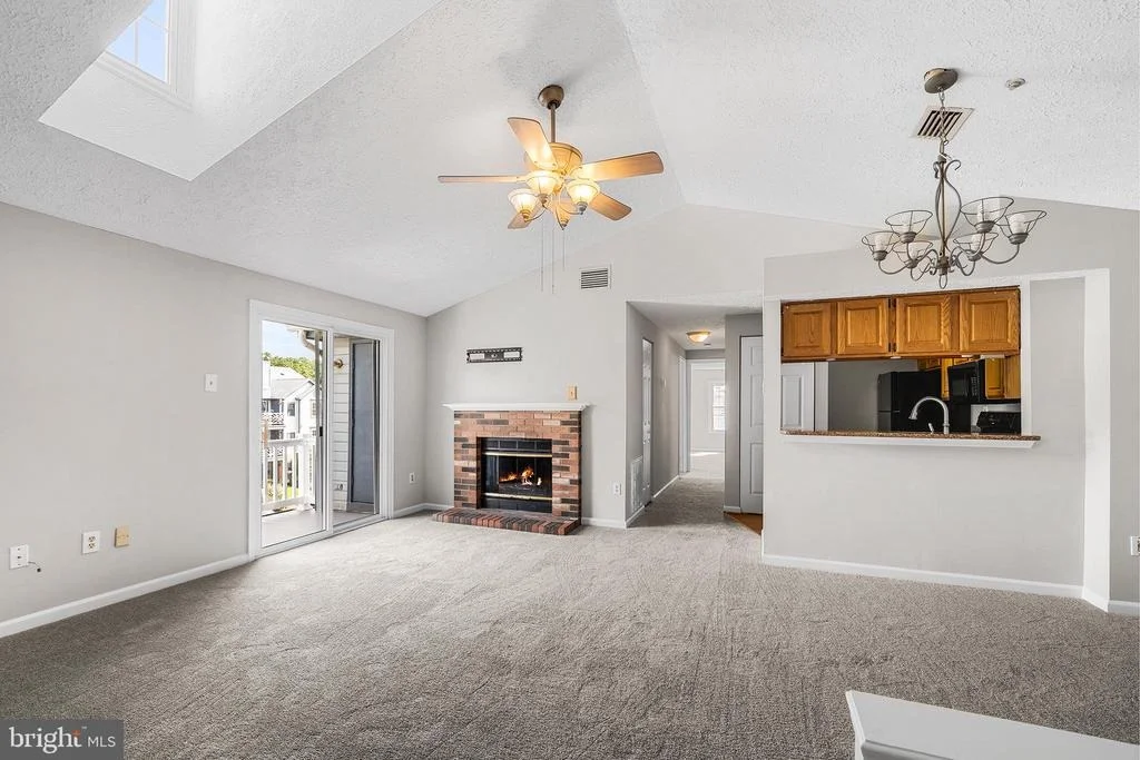 Photo of Unit 207J at 207 OAK LEAF CIRCLE