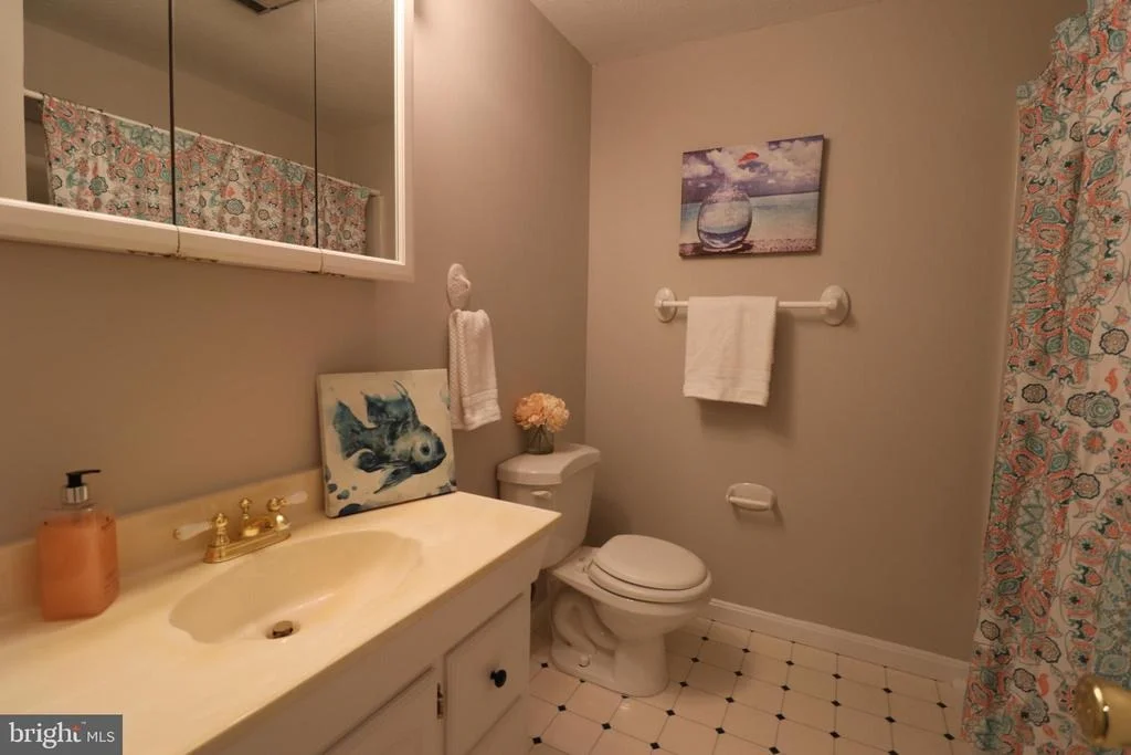 Photo of 17501 COLLIER CIRCLE