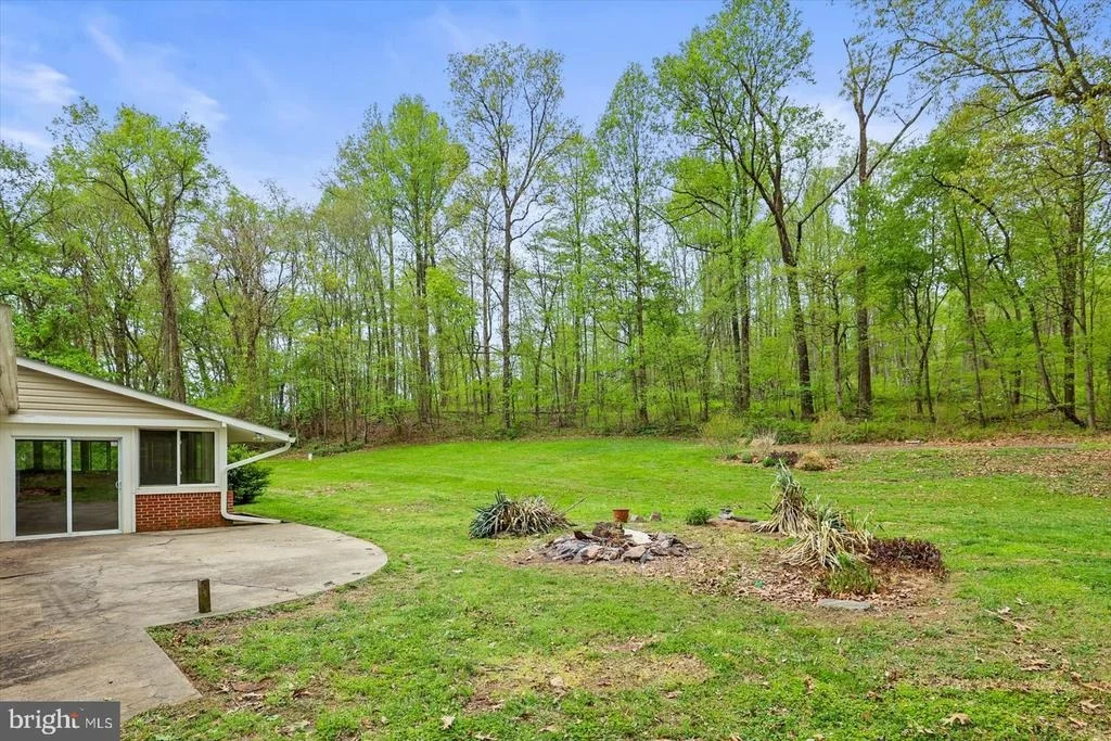 Photo of 1426 RIDGE ROAD