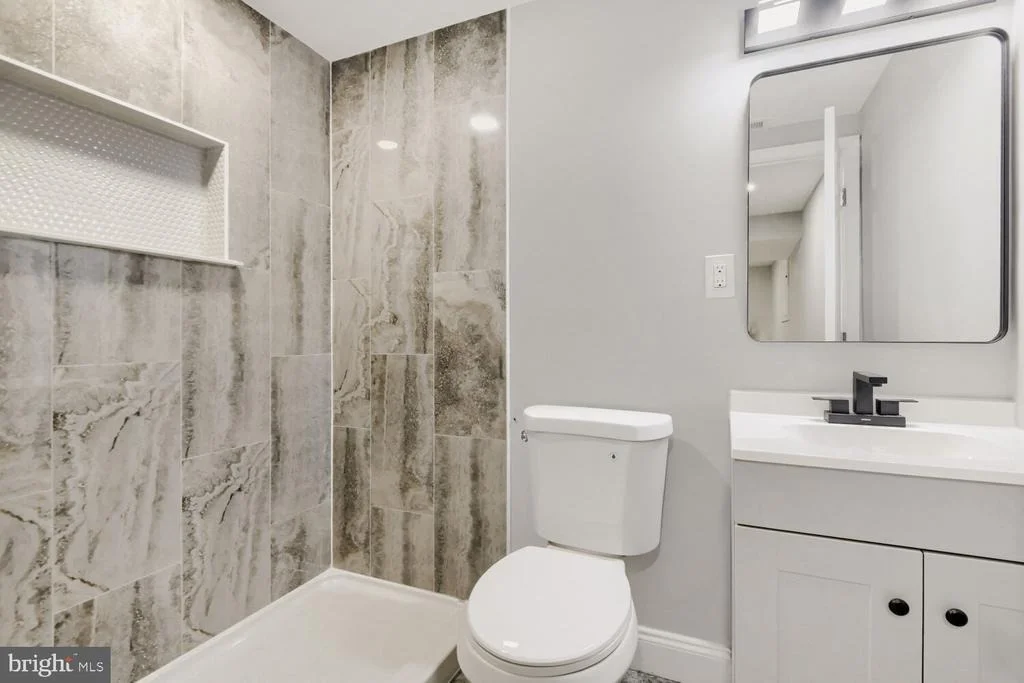 Photo of 696 W MAPLE ROAD