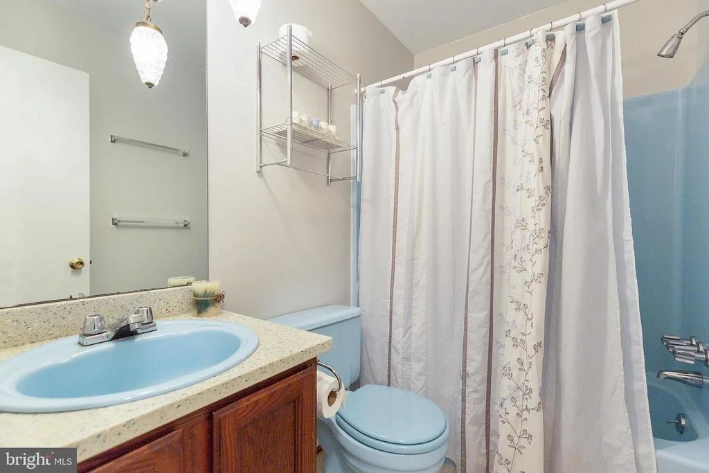 Photo of 1386 REDWOOD CIRCLE
