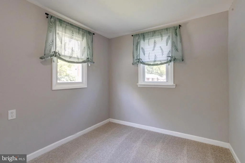 Photo of 215 GLIDER DRIVE
