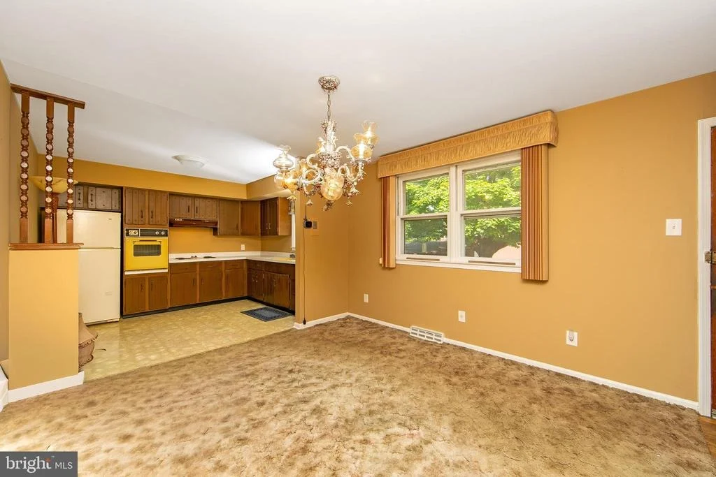 Photo of 313 KINGS HIGHWAY