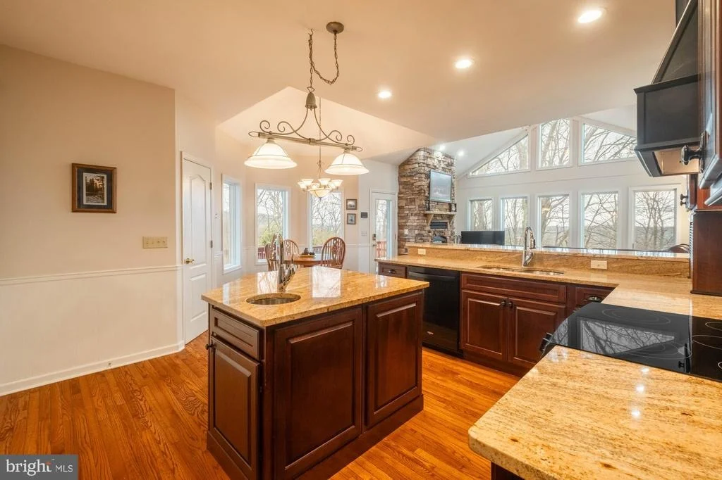 Photo of 790 SUNSET RIDGE DRIVE