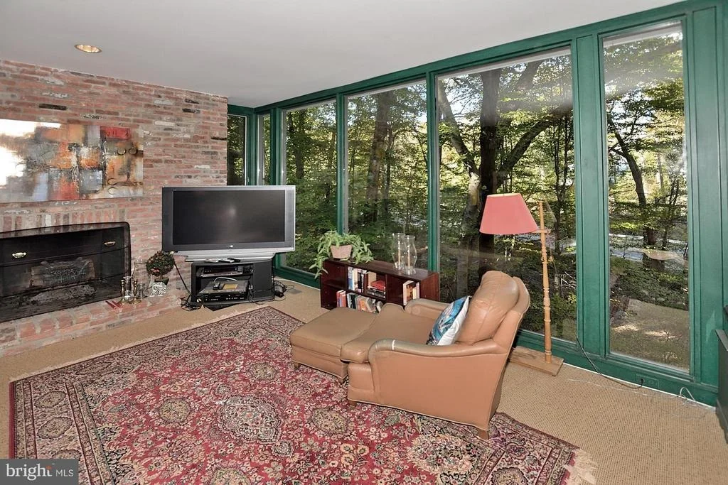 Photo of 4 BUTTONWOOD LANE