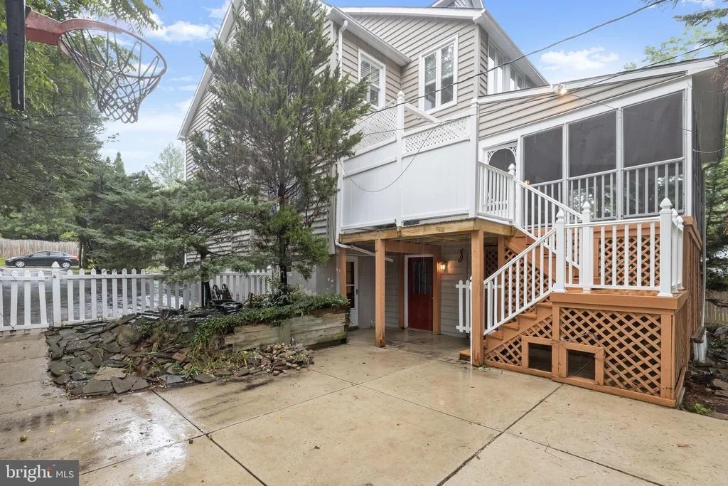 Photo of 923 ARRAN ROAD