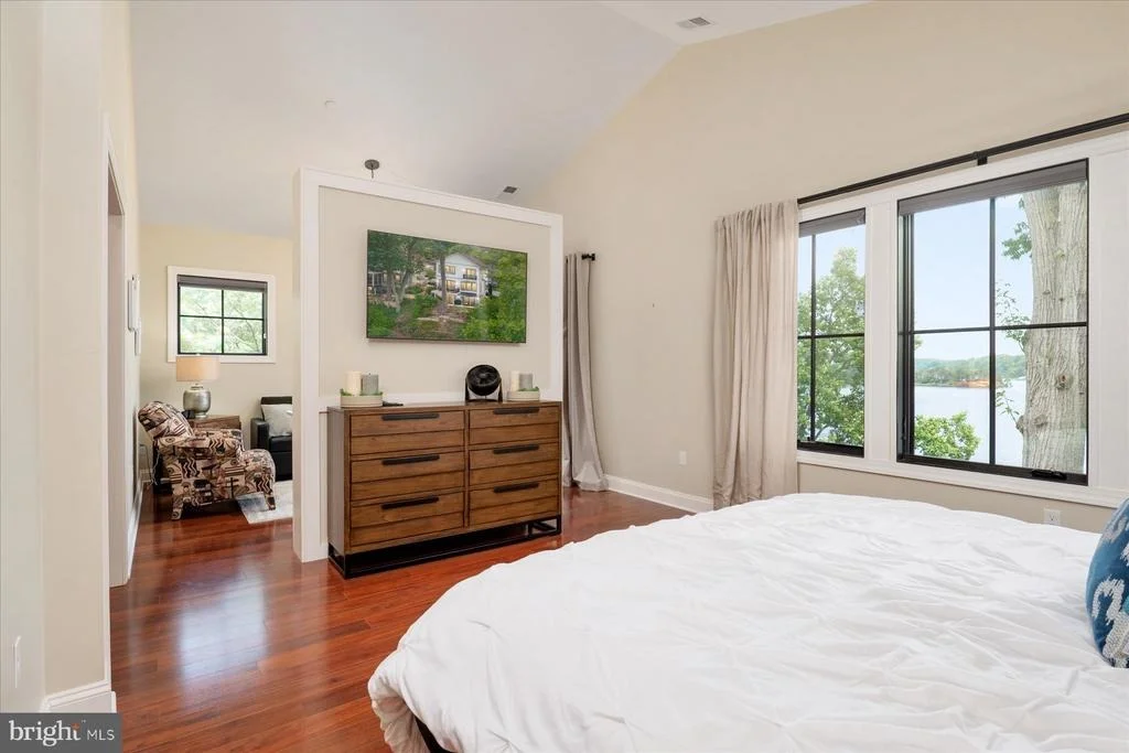 Photo of 20 SHORE WALK ROAD