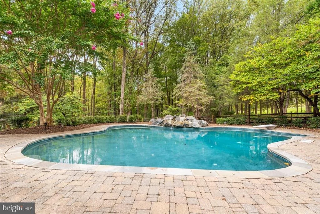 Photo of 5948 WHITE FLINT DRIVE
