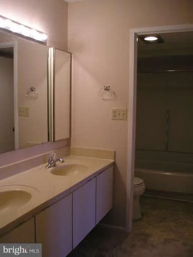 Photo of Unit 1114 at 15101 INTERLACHEN DRIVE