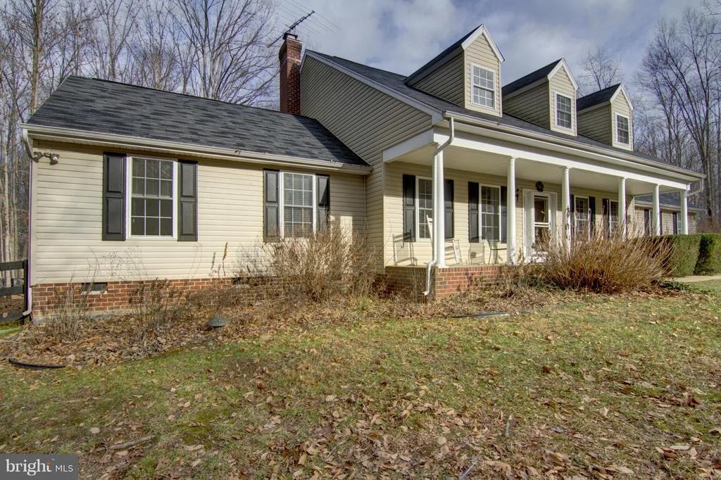Photo of 270 TACKETTS MILL ROAD