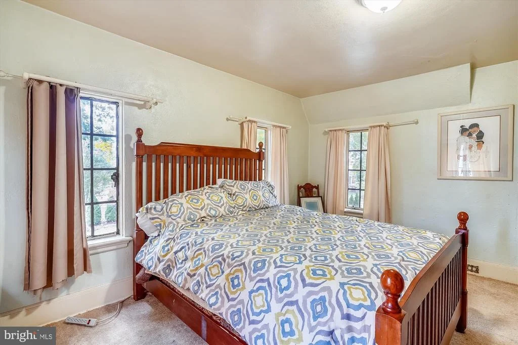 Photo of 200 MEALEY PARKWAY