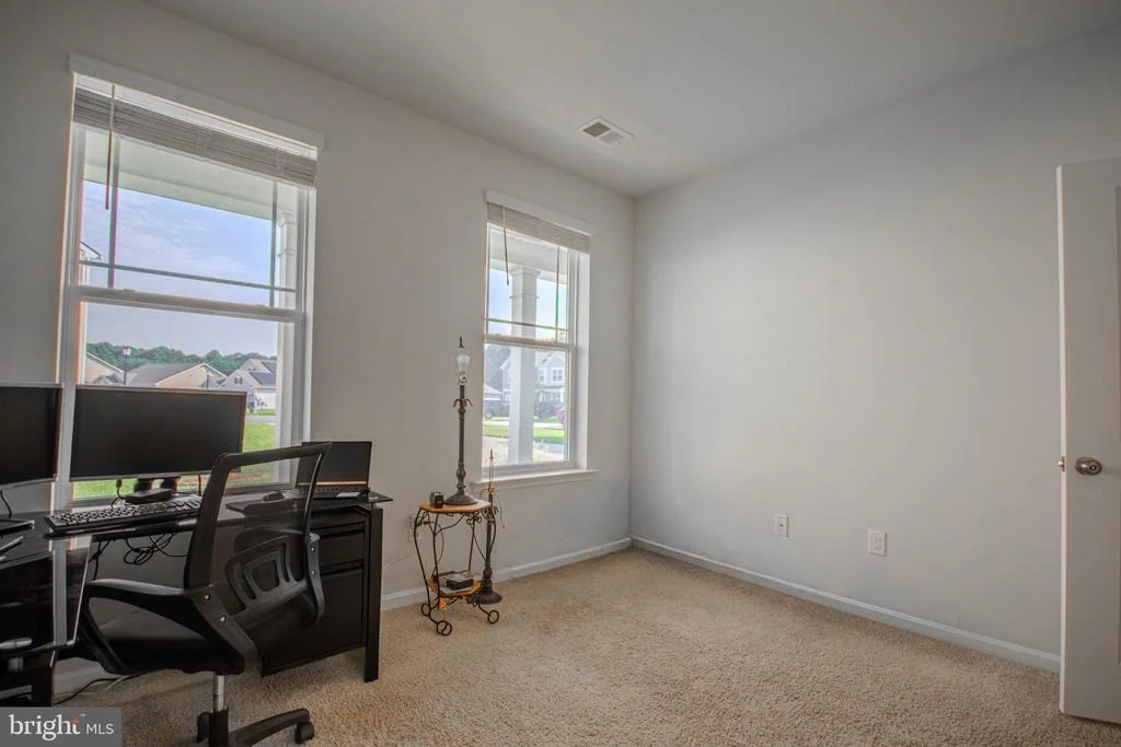 Photo of 406 TWIN CREEKS DRIVE