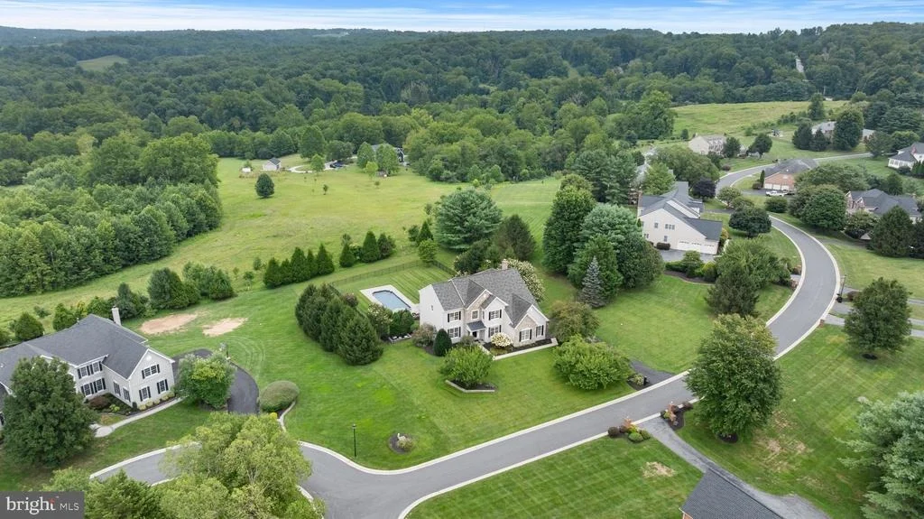 Photo of 14835 HUNTING WAY