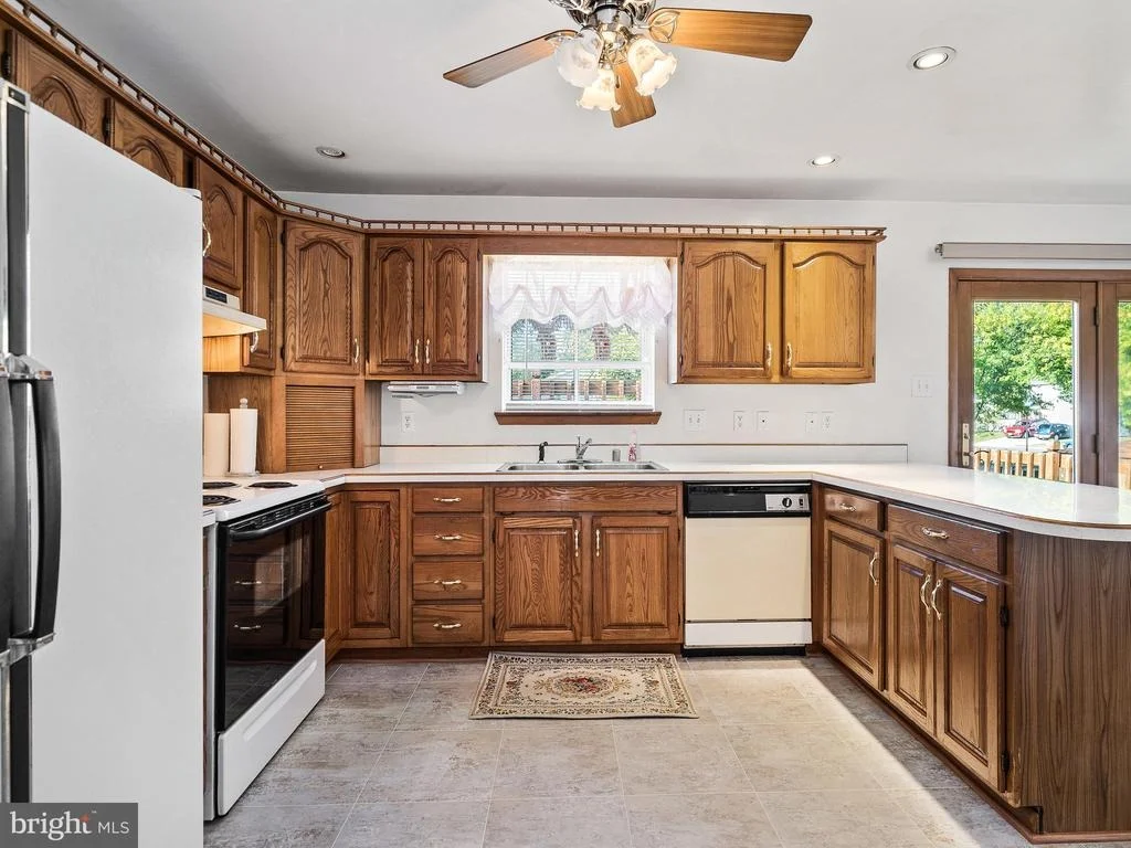 Photo of 1502 CEDARCREST LANE