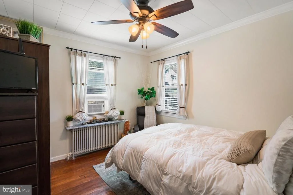 Photo of 1143 44TH PLACE SE