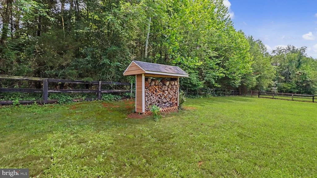 Photo of 2113 COURTHOUSE ROAD
