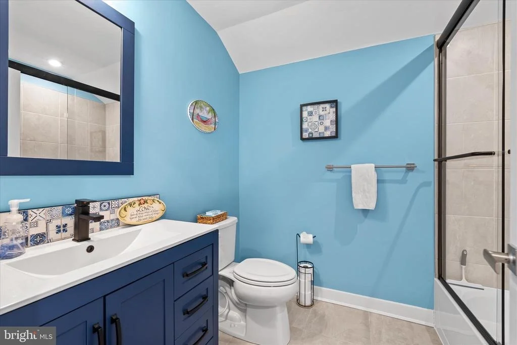 Photo of 37333 KESTREL WAY