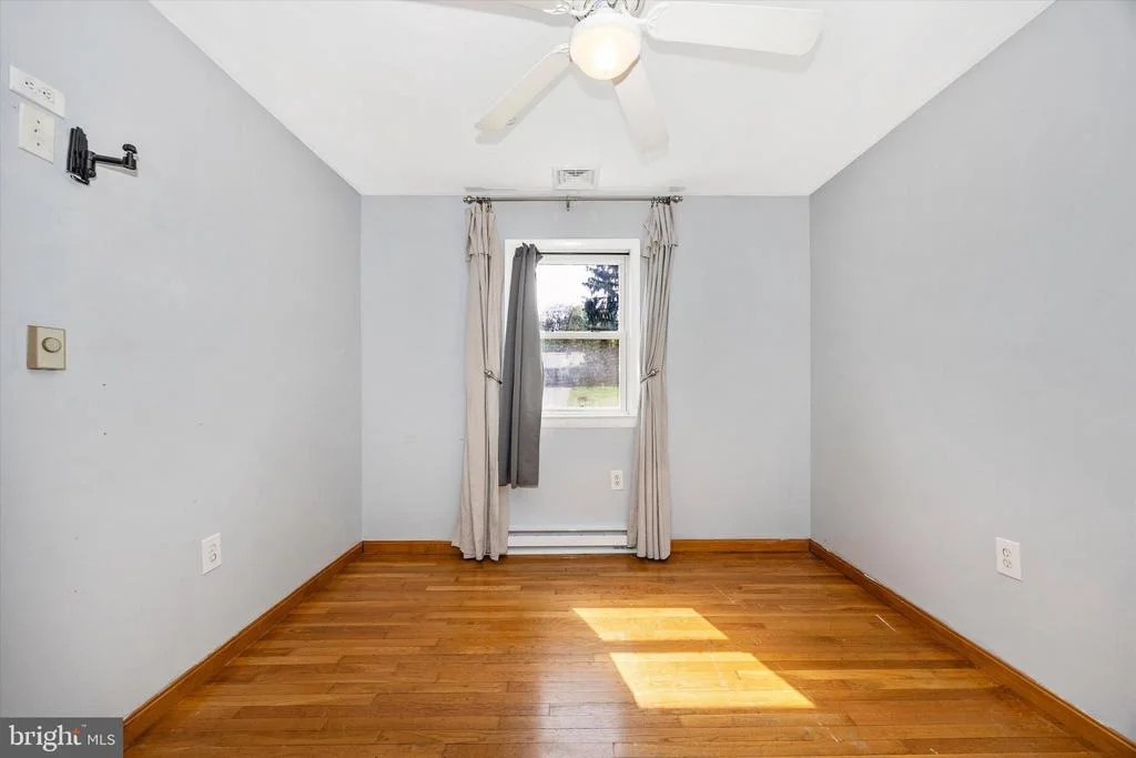 Photo of 3905 SUGARLOAF DRIVE