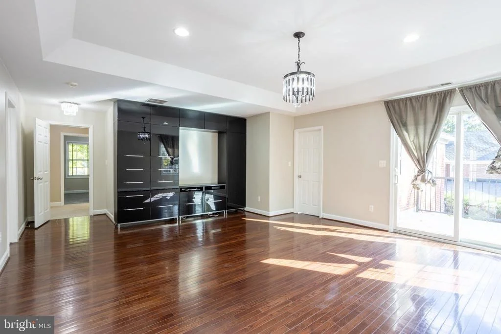 Photo of 3306 LABYRINTH ROAD