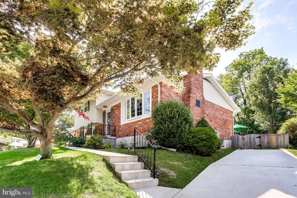 Photo of 435 CHALFONTE DRIVE