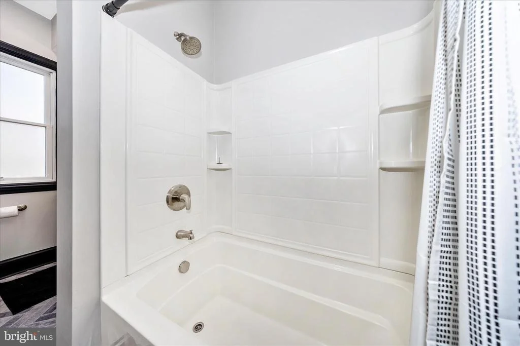 Photo of 519 SUMMIT AVENUE