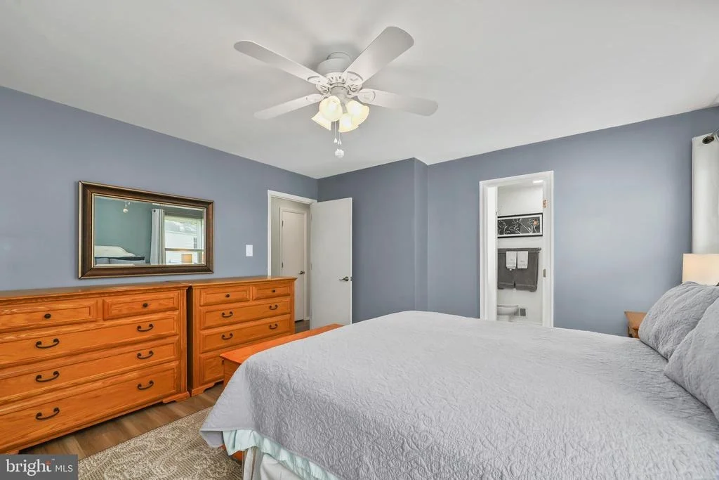 Photo of 16008 FAIRWAY DRIVE