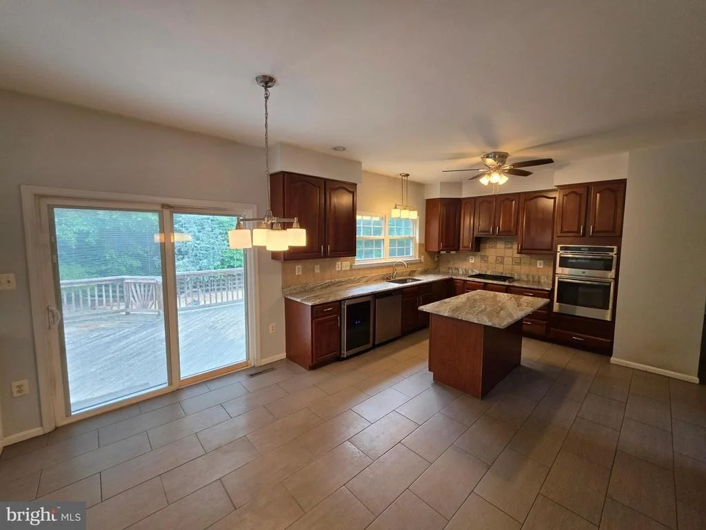 Photo of 12675 PERRYWOOD LANE