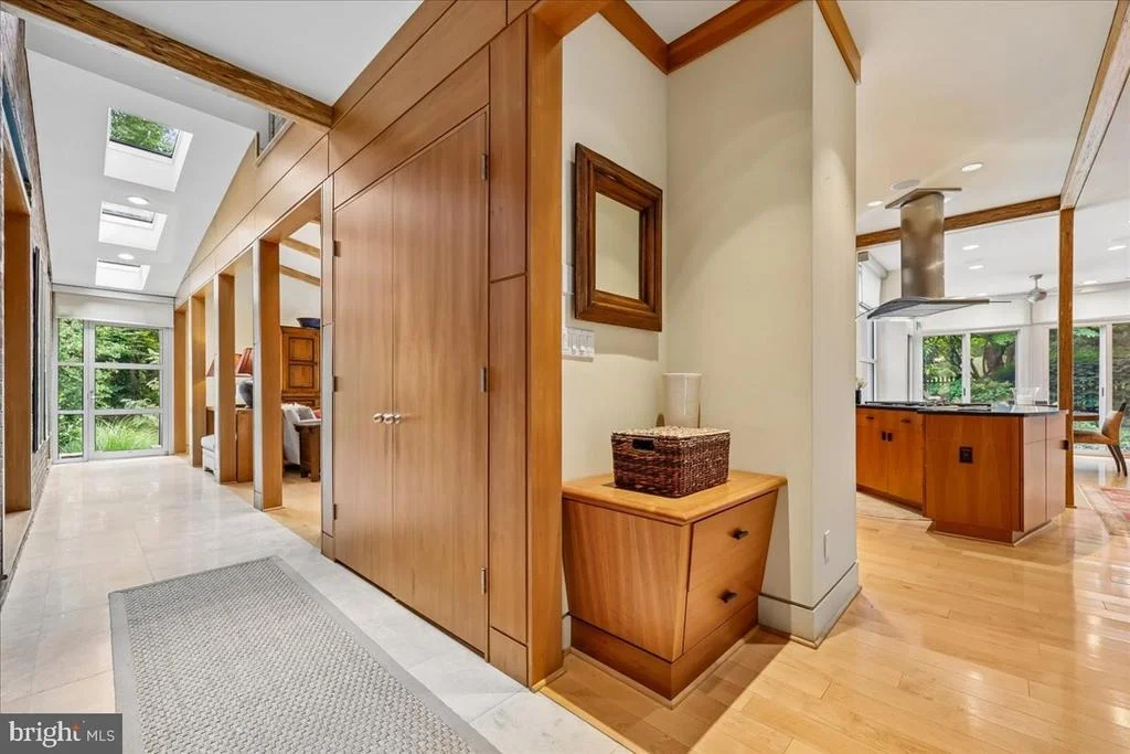 Photo of 1212 WOODSIDE PARKWAY