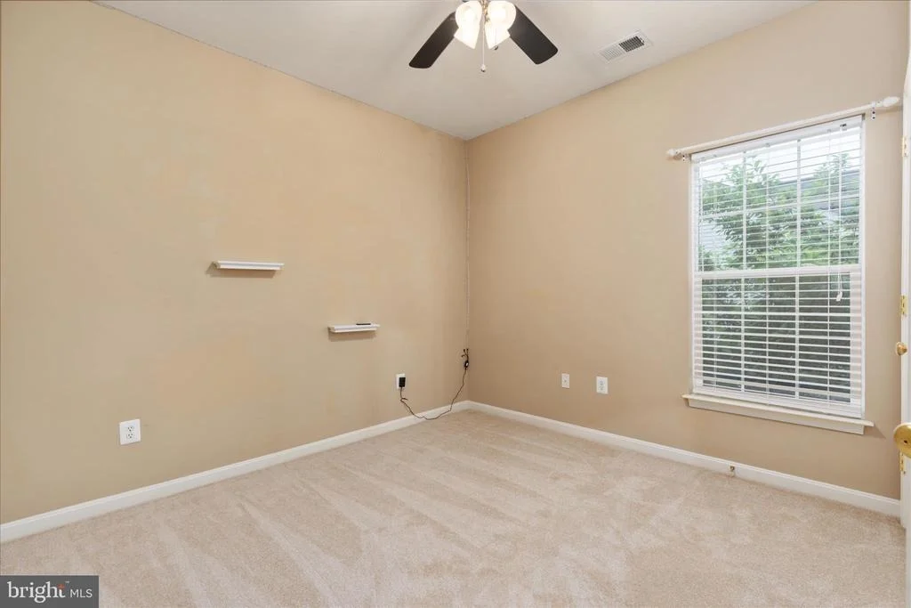 Photo of 660 BEEHIVE WAY
