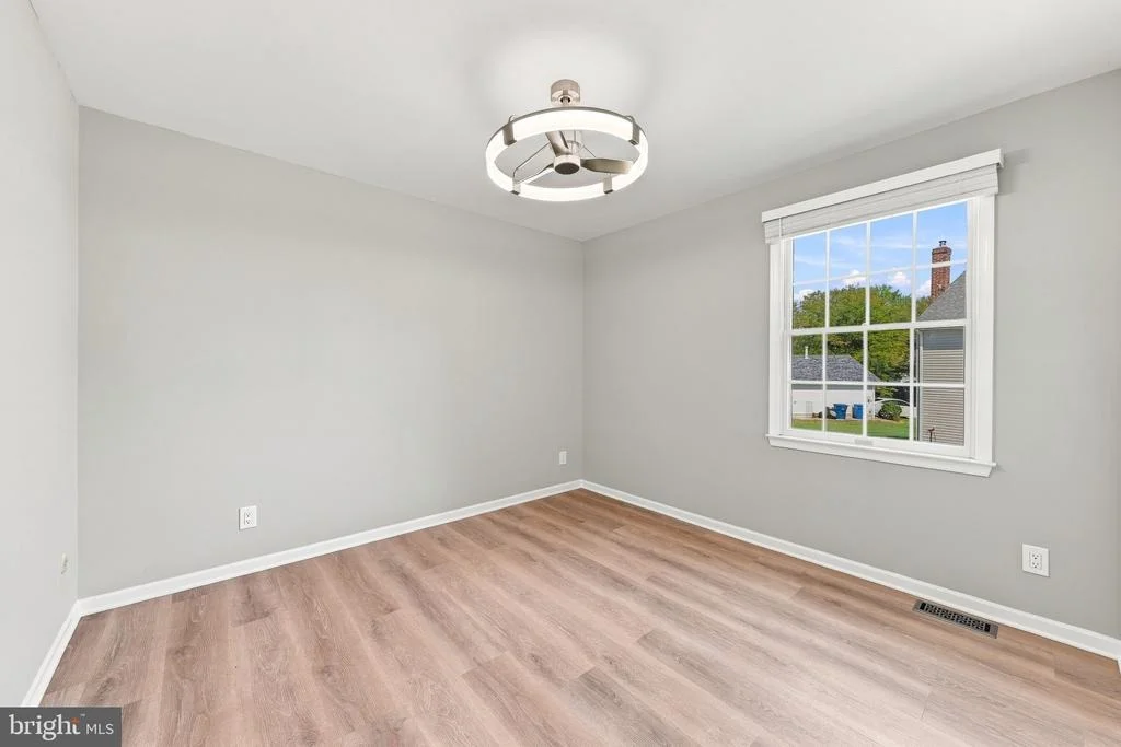 Photo of 16 KENSINGTON DRIVE
