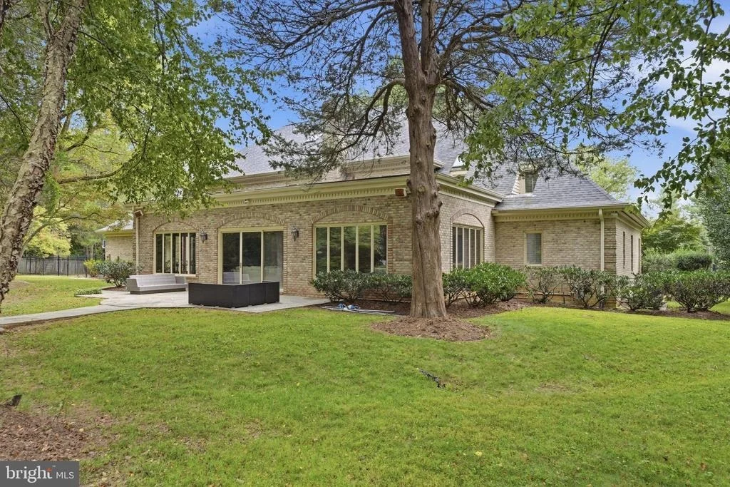 Photo of 9801 BENTCROSS DRIVE